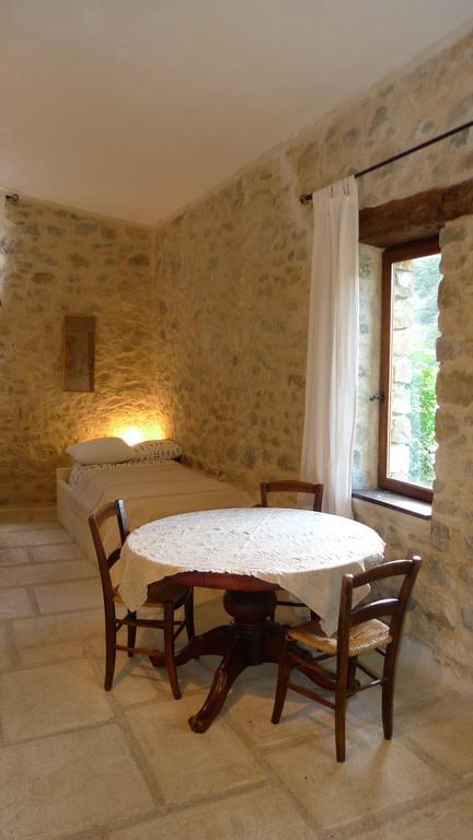 La Ferme De La Condamine Bed and Breakfast Saint-André-de-Rosans Eksteriør billede